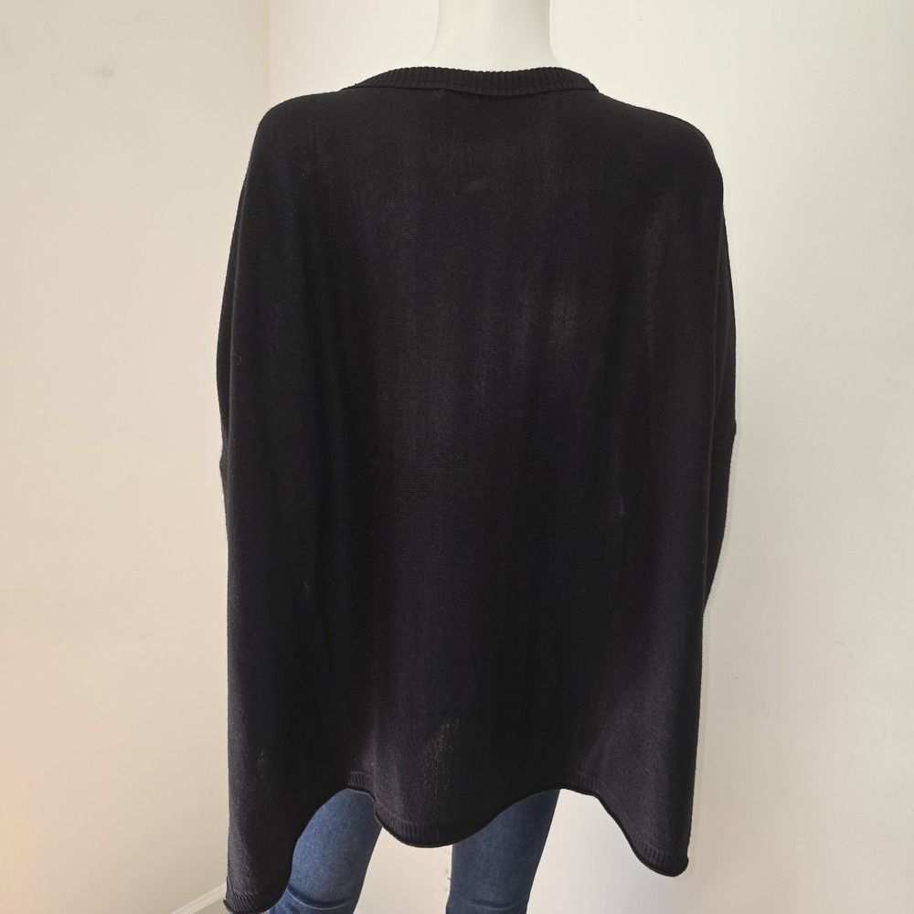 Mersea Catalina One Size Sweater Top Black Pockets Split Sides Relaxed Coastal - Picture 2 of 9
